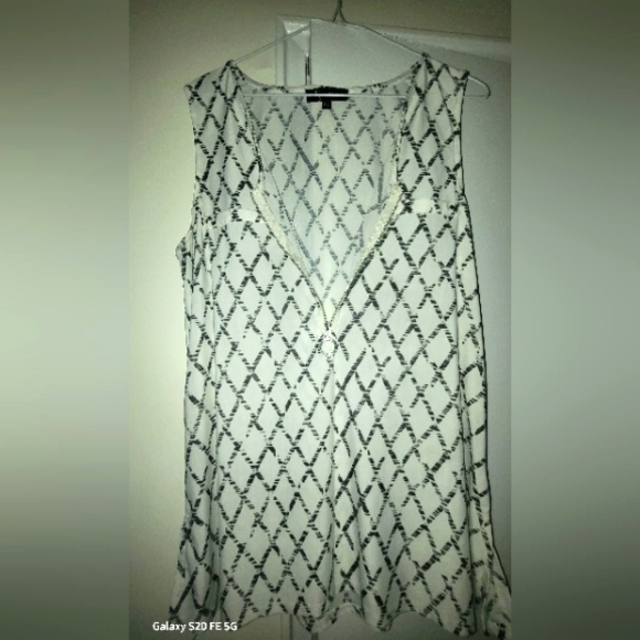 lily morgan Women's City Chic Printed Zip Tank Top - Picture 3 of 5